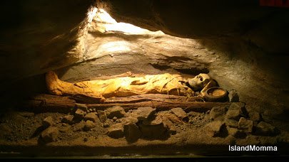 Model of Guanche burial cave in museum in Zarza La Palma